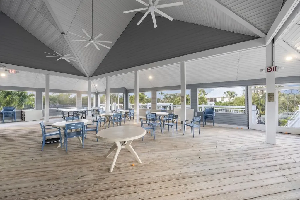 253 Daniel Drive Sanibel FL 33957