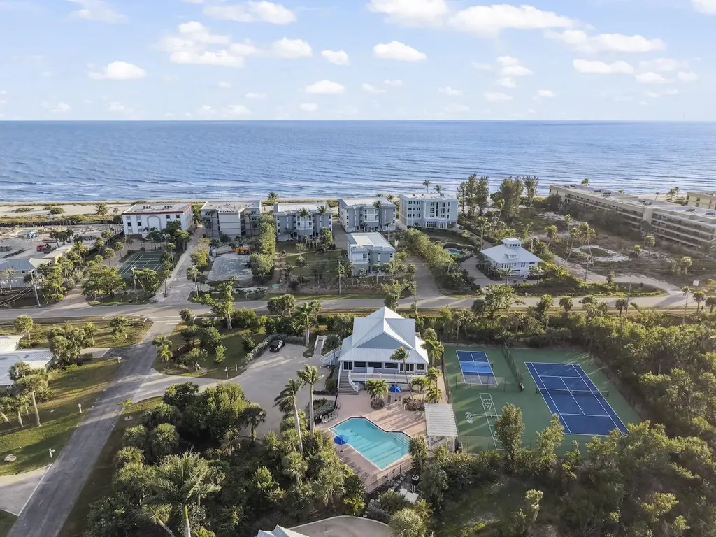 253 Daniel Drive Sanibel FL 33957