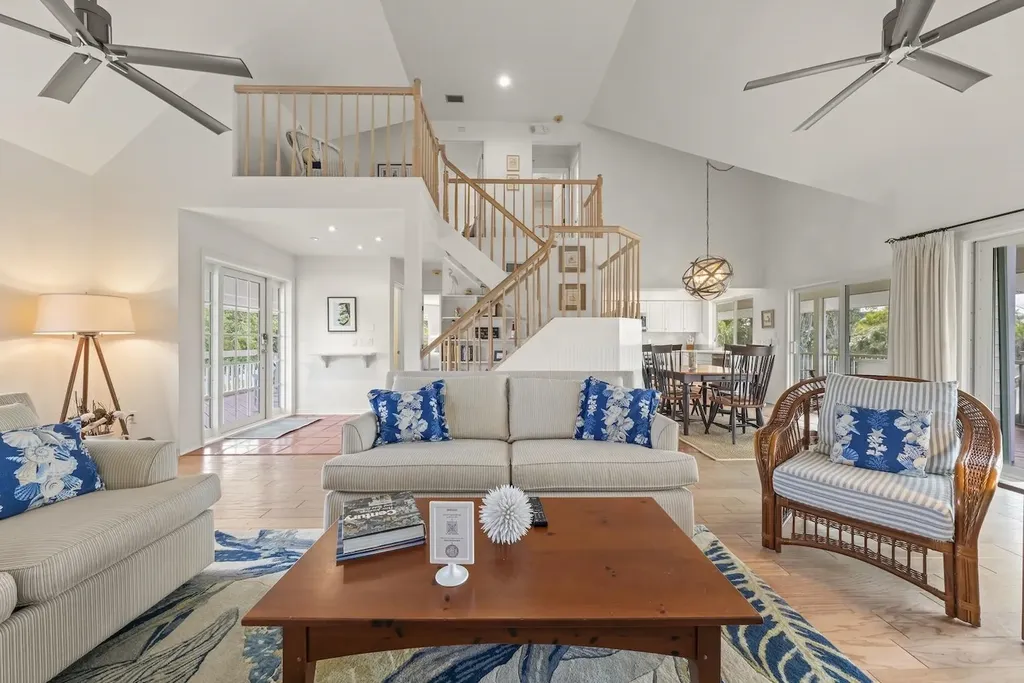 253 Daniel Drive Sanibel FL 33957