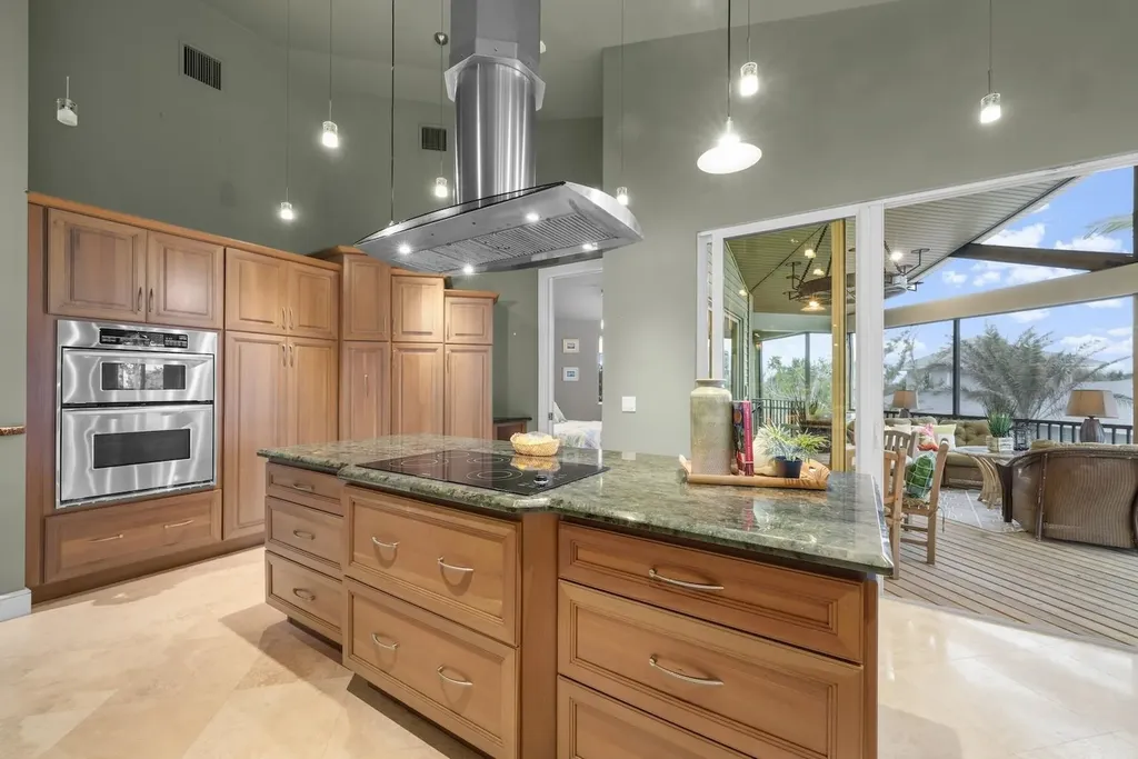 4353 Gulf Pines Drive Sanibel FL 33957