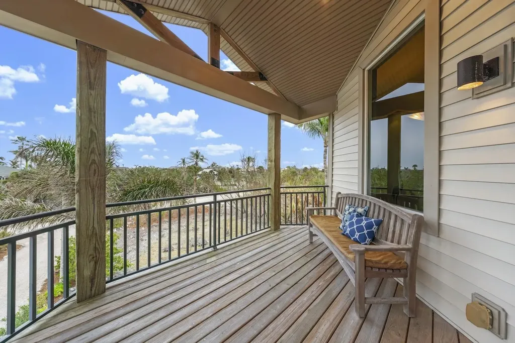 4353 Gulf Pines Drive Sanibel FL 33957