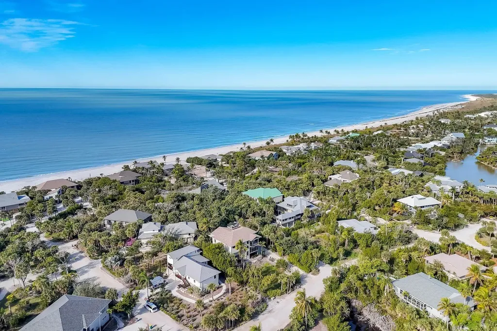 4353 Gulf Pines Drive Sanibel FL 33957