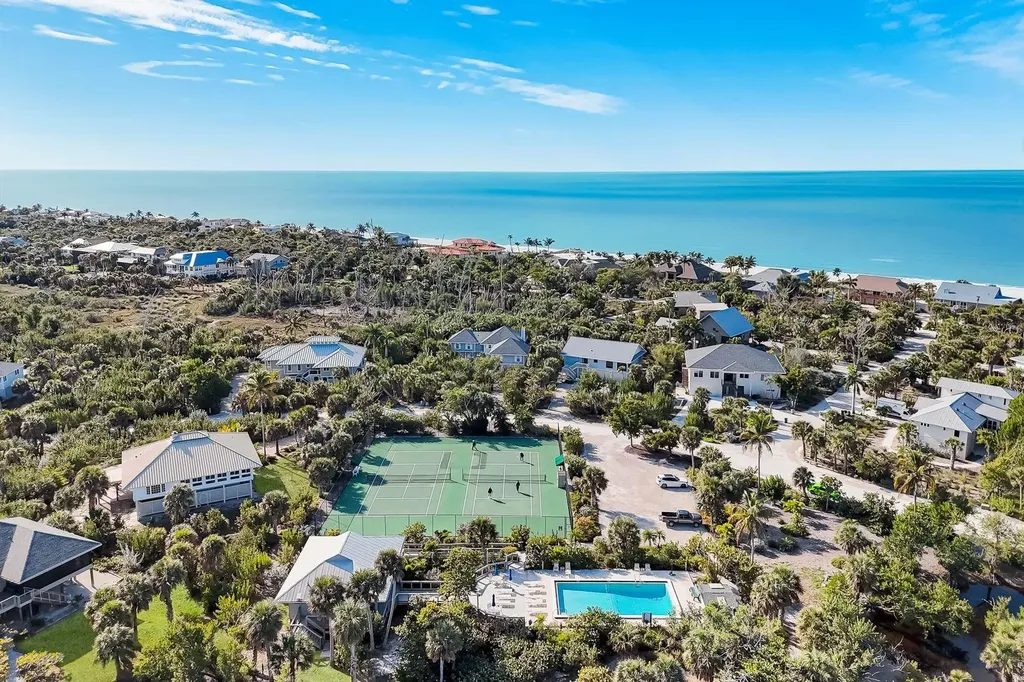 4353 Gulf Pines Drive Sanibel FL 33957