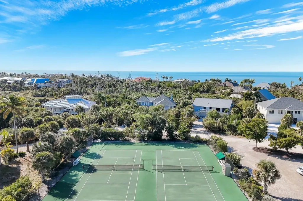 4353 Gulf Pines Drive Sanibel FL 33957
