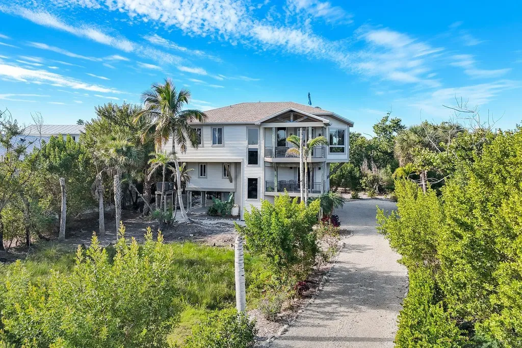 4353 Gulf Pines Drive Sanibel FL 33957