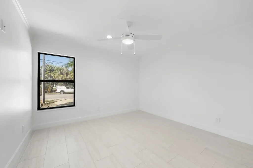 736 Donax Street Sanibel FL 33957