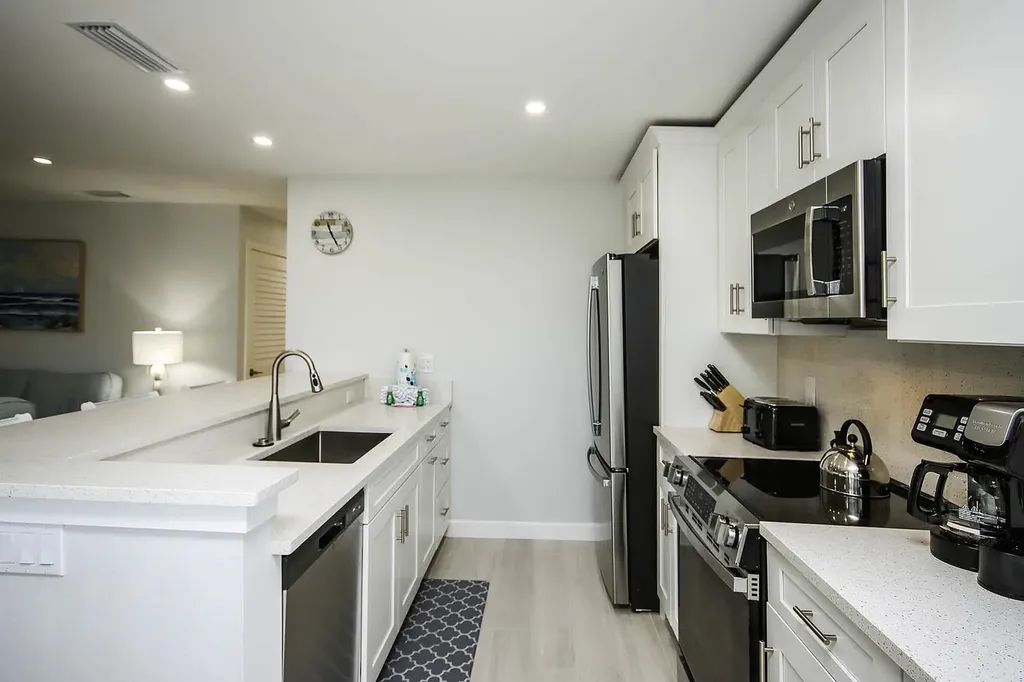 827 E Gulf Drive Sanibel FL 33957