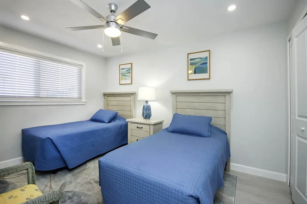 827 E Gulf Drive Sanibel FL 33957