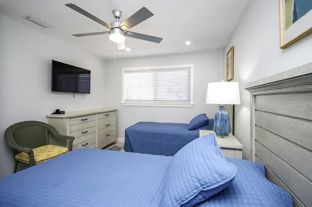 827 E Gulf Drive Sanibel FL 33957