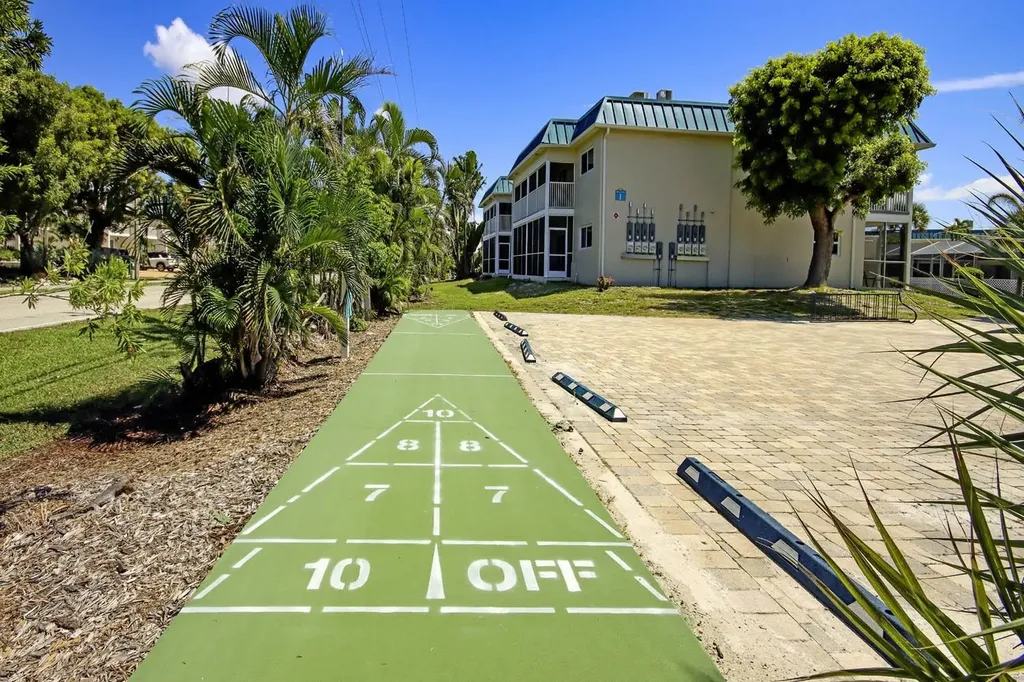 827 E Gulf Drive Sanibel FL 33957
