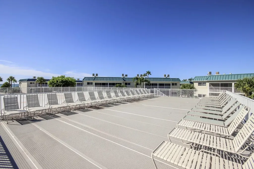 827 E Gulf Drive Sanibel FL 33957