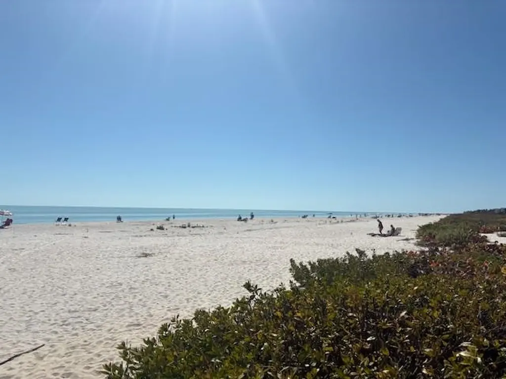 827 E Gulf Drive Sanibel FL 33957