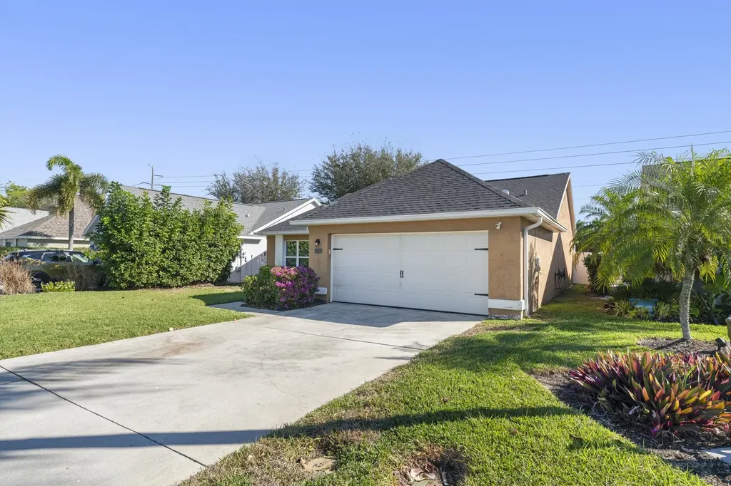 15068 Cloverdale Drive Fort Myers FL 33919