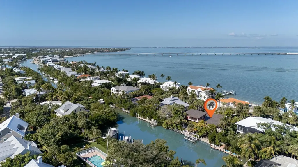 505 Lighthouse Way Sanibel FL 33957