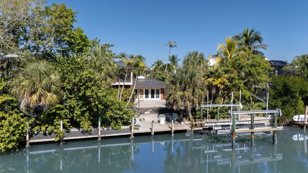505 Lighthouse Way Sanibel FL 33957