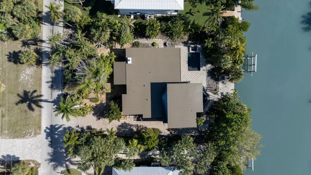 505 Lighthouse Way Sanibel FL 33957