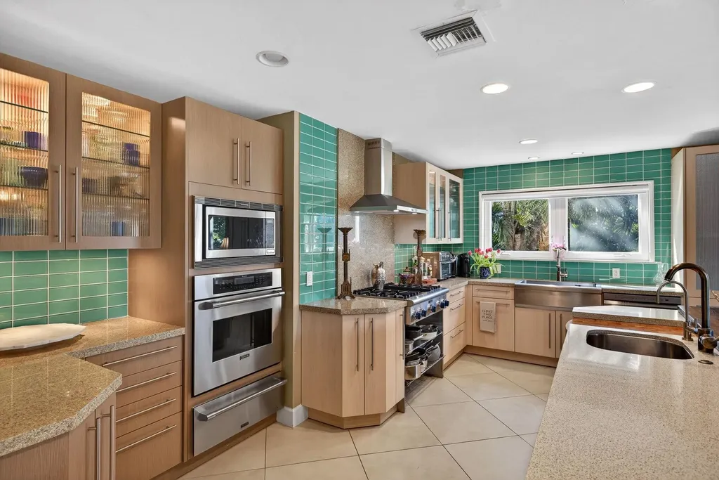 500 Kinzie Island Court Sanibel FL 33957