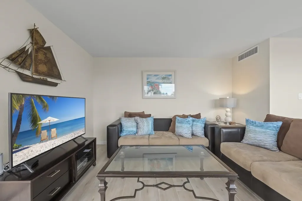 2265 W Gulf Drive Sanibel FL 33957