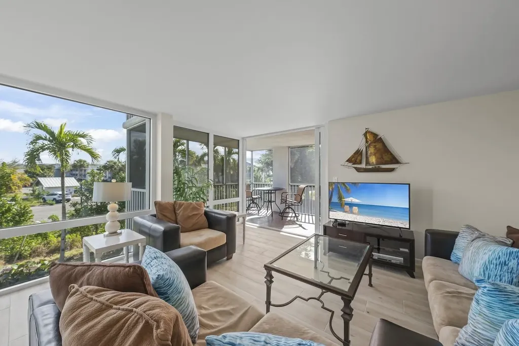 2265 W Gulf Drive Sanibel FL 33957