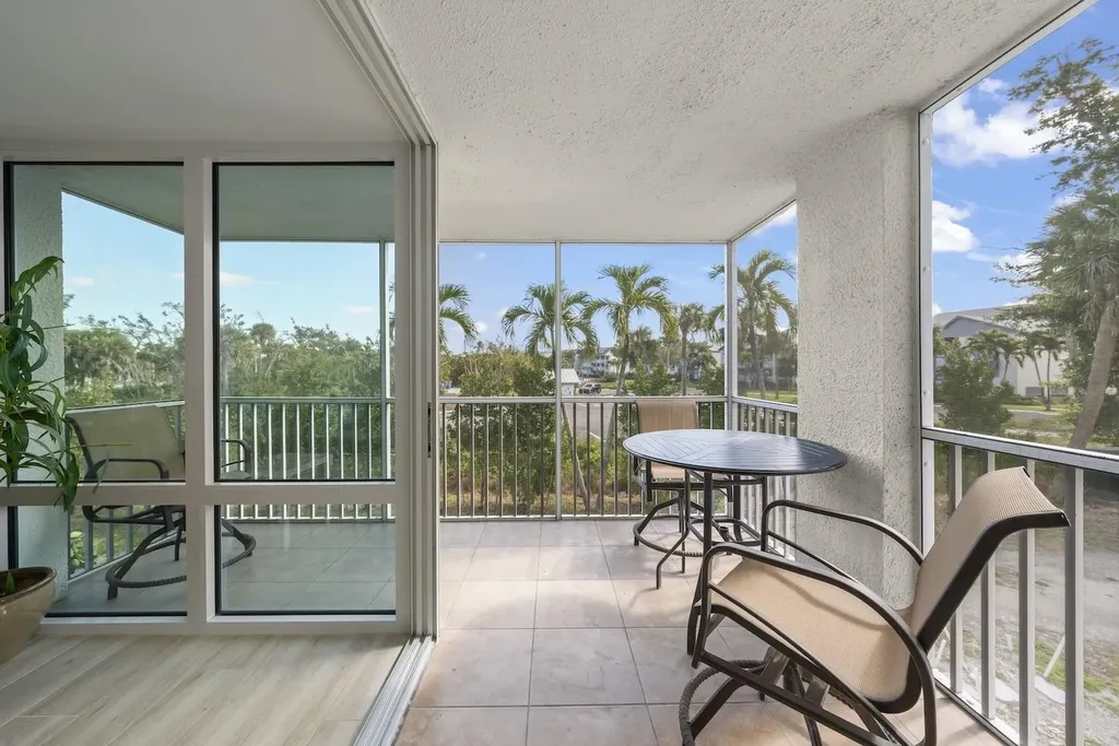 2265 W Gulf Drive Sanibel FL 33957