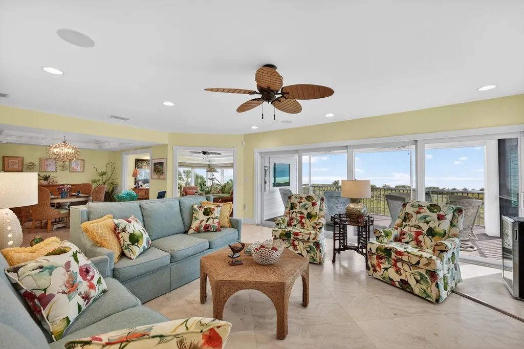 431 Bella Vista Way E Sanibel FL 33957