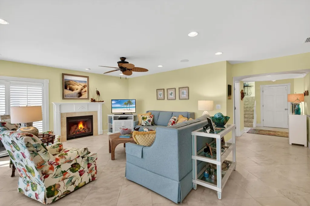 431 Bella Vista Way E Sanibel FL 33957