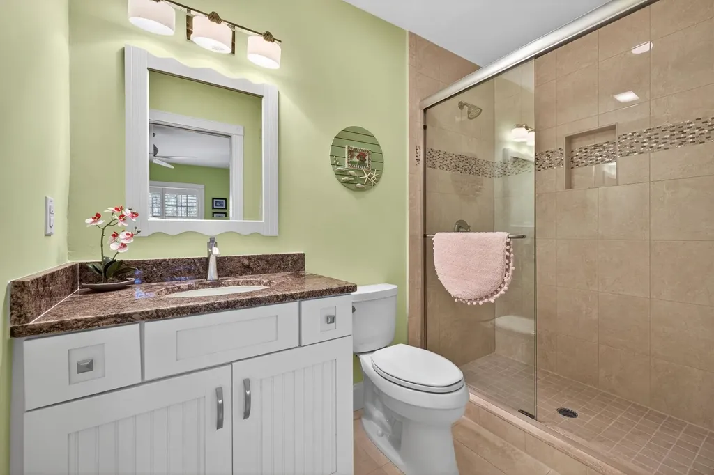 431 Bella Vista Way E Sanibel FL 33957