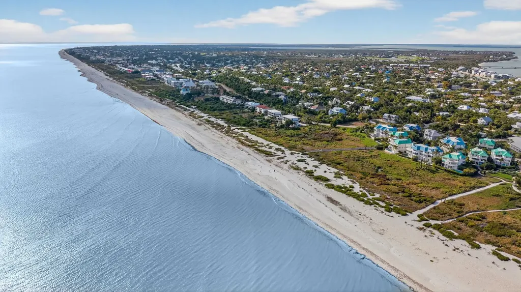 431 Bella Vista Way E Sanibel FL 33957