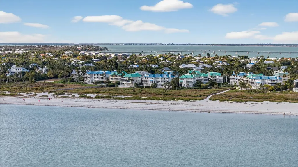 431 Bella Vista Way E Sanibel FL 33957