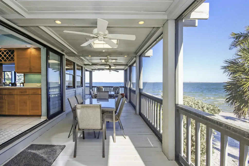 1245 Ferry Road Sanibel FL 33957-7411