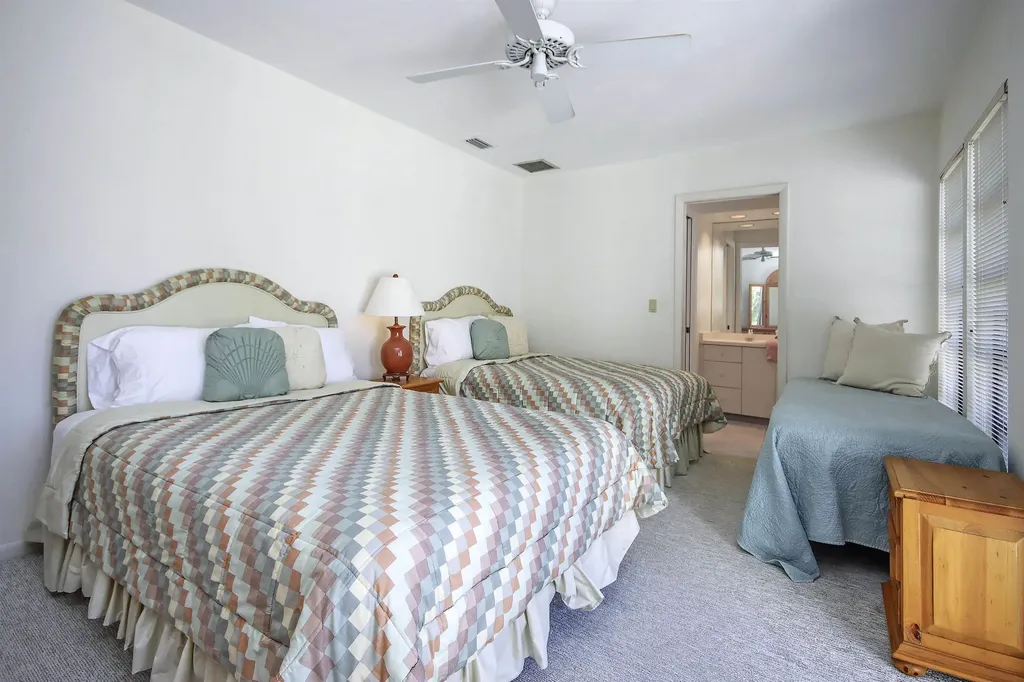 1245 Ferry Road Sanibel FL 33957-7411