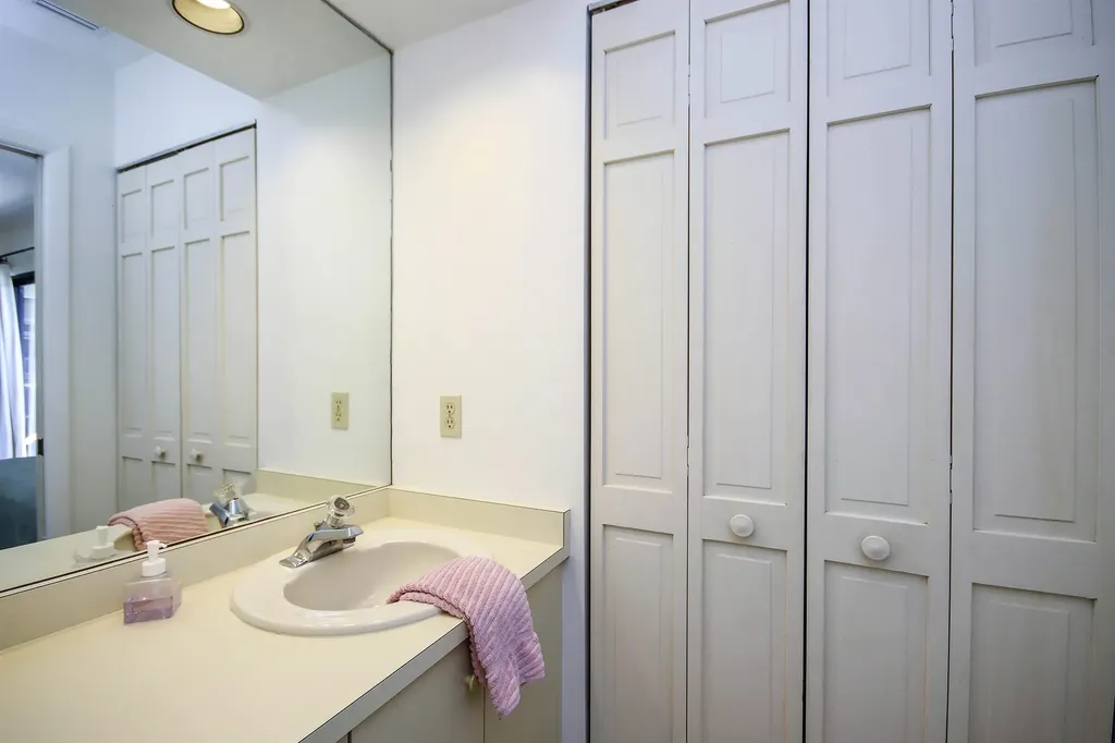 1245 Ferry Road Sanibel FL 33957-7411