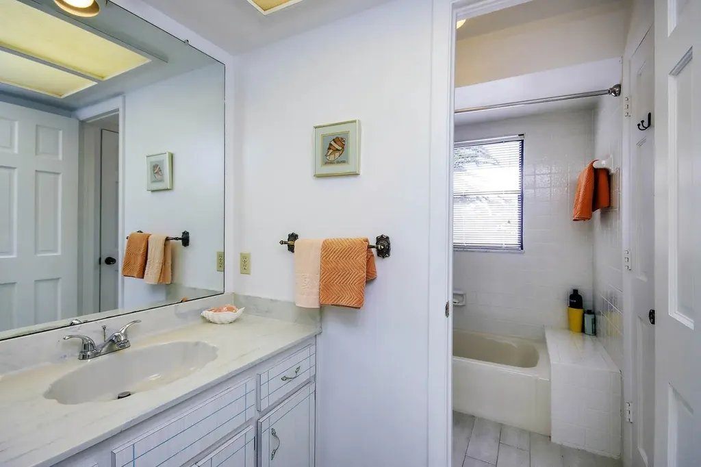 1245 Ferry Road Sanibel FL 33957-7411