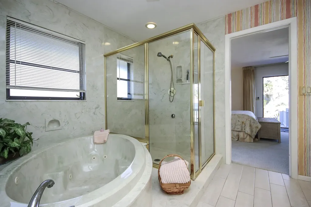 1245 Ferry Road Sanibel FL 33957-7411