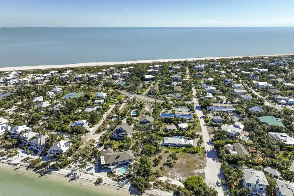 1245 Ferry Road Sanibel FL 33957-7411