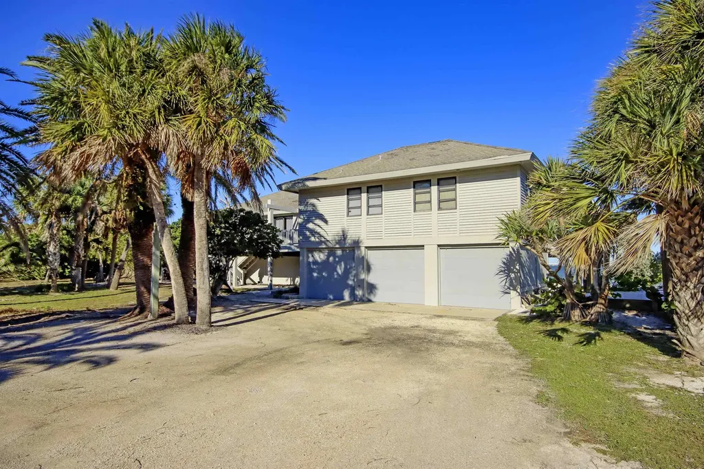 1245 Ferry Road Sanibel FL 33957-7411