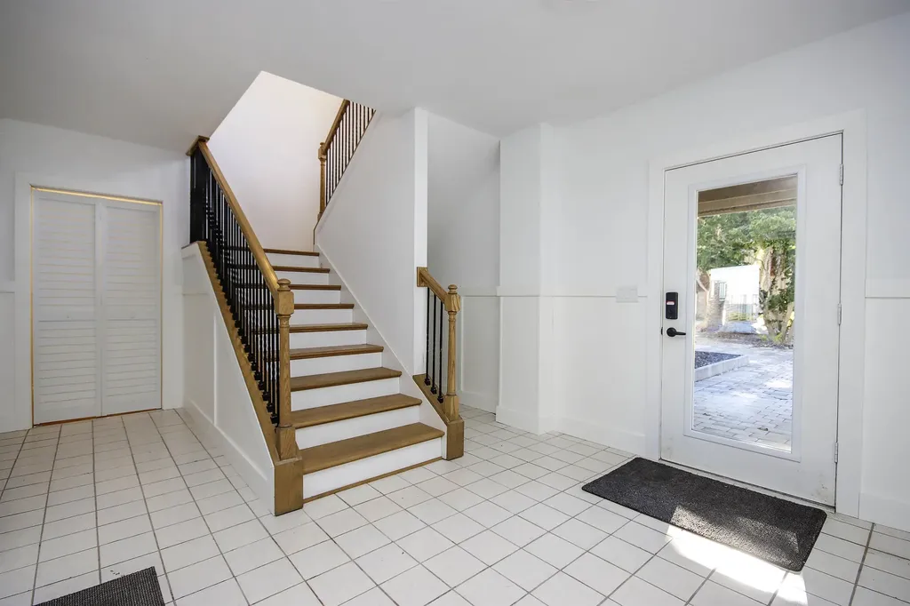 1245 Ferry Road Sanibel FL 33957-7411