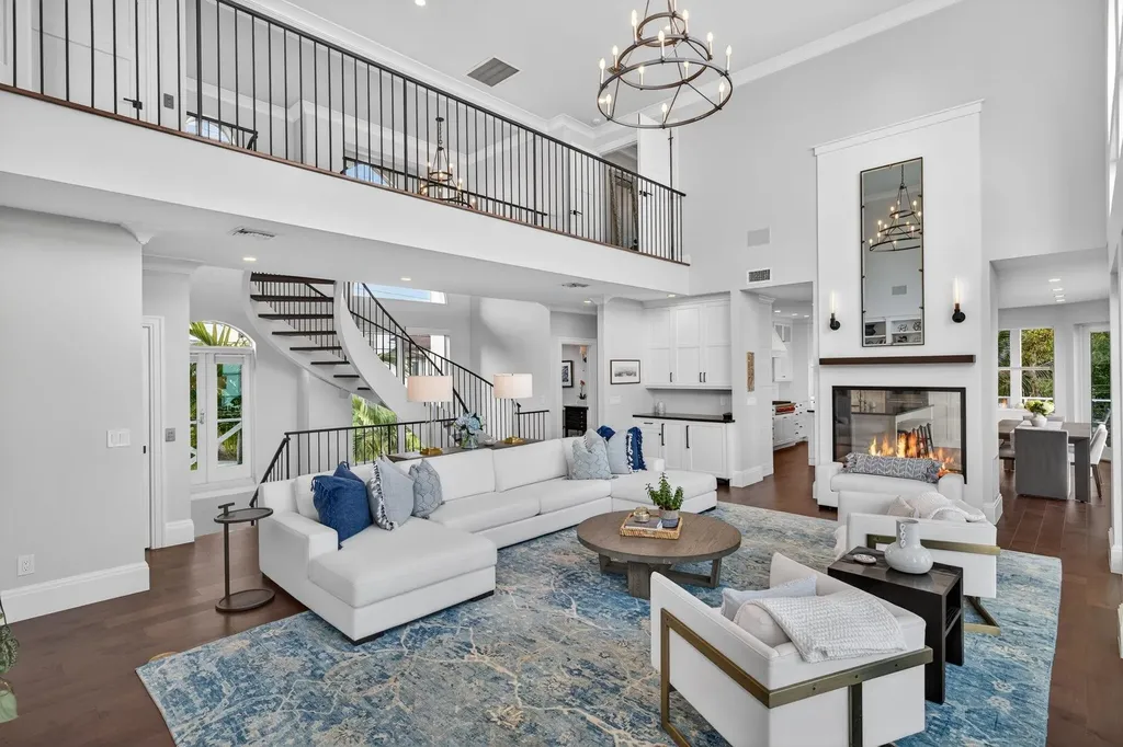 1552 San Carlos Bay Drive Sanibel FL 33957