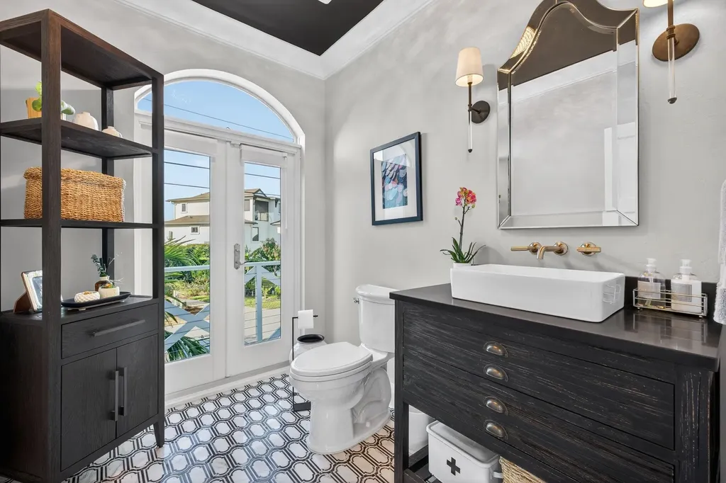 1552 San Carlos Bay Drive Sanibel FL 33957