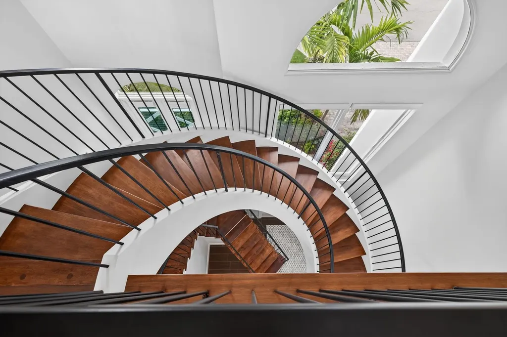 1552 San Carlos Bay Drive Sanibel FL 33957