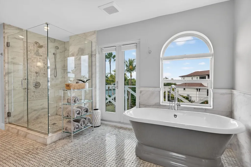 1552 San Carlos Bay Drive Sanibel FL 33957