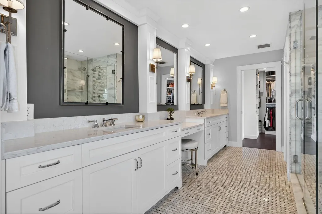 1552 San Carlos Bay Drive Sanibel FL 33957