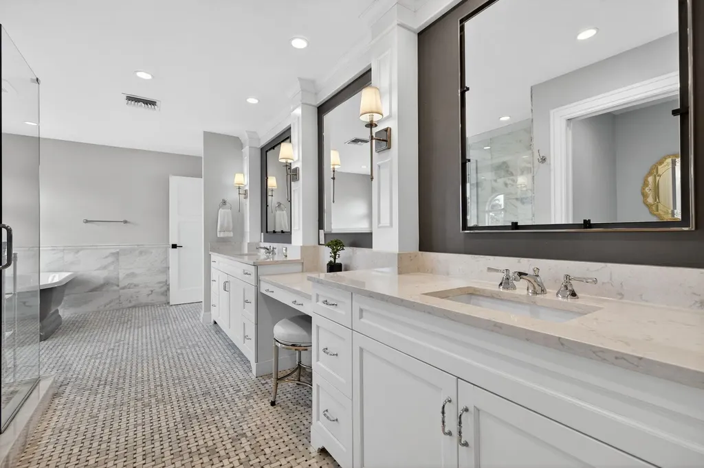 1552 San Carlos Bay Drive Sanibel FL 33957