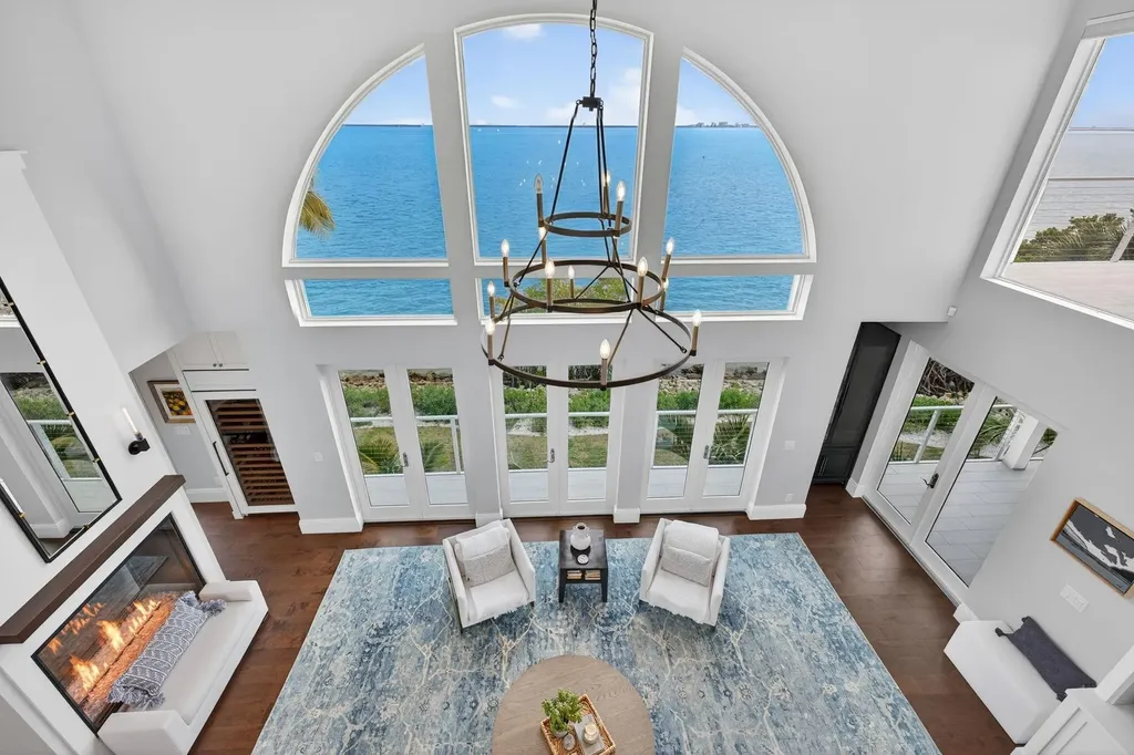 1552 San Carlos Bay Drive Sanibel FL 33957