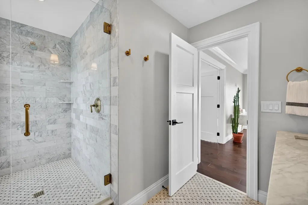 1552 San Carlos Bay Drive Sanibel FL 33957