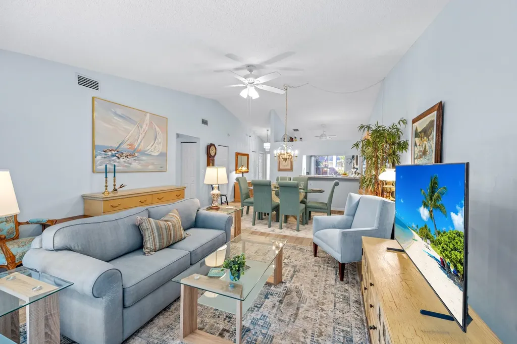 6486 Royal Woods Drive Fort Myers FL 33908-6192