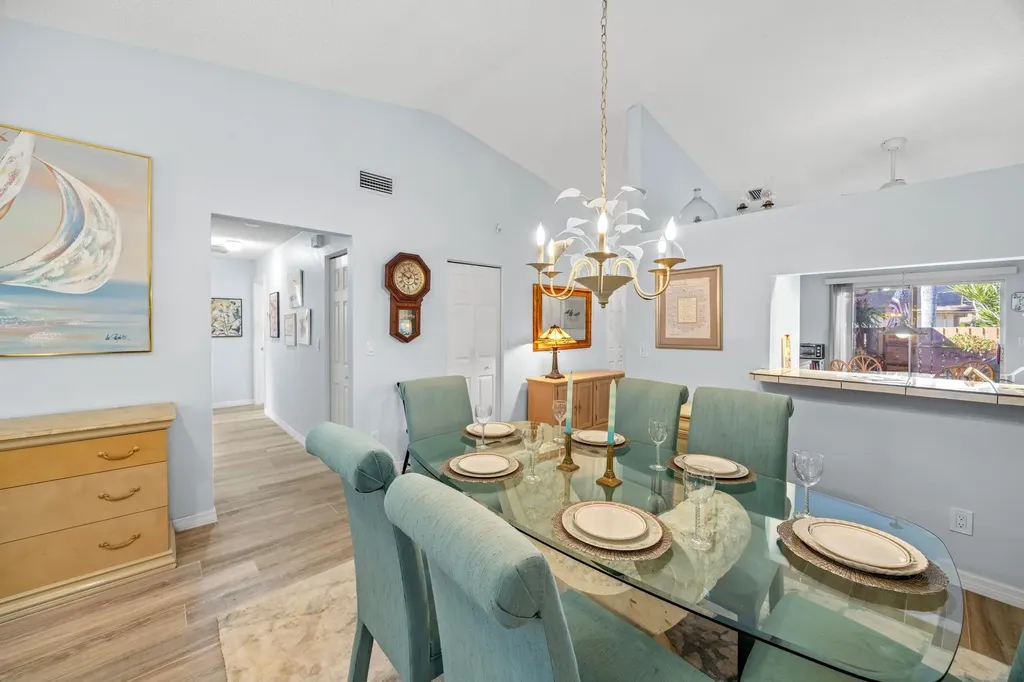 6486 Royal Woods Drive Fort Myers FL 33908-6192