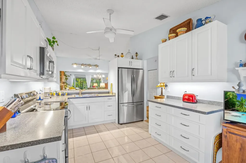 6486 Royal Woods Drive Fort Myers FL 33908-6192