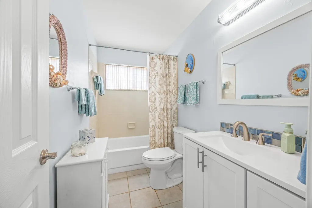 6486 Royal Woods Drive Fort Myers FL 33908-6192