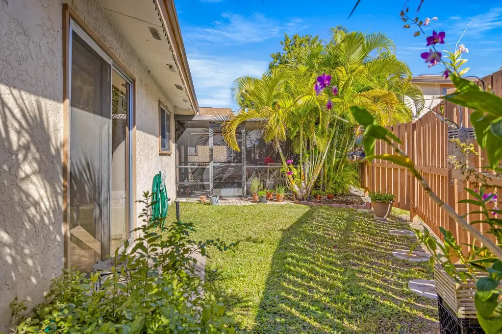6486 Royal Woods Drive Fort Myers FL 33908-6192